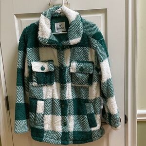 White Mark Women’s Green and White
Plaid Sherpa Shacket Jacket Size L